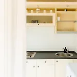Sunshine Apartment *